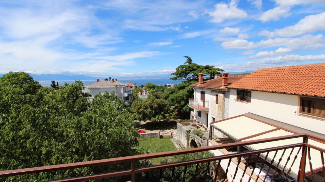 Apartments And Rooms Jelka Malinska Extérieur photo