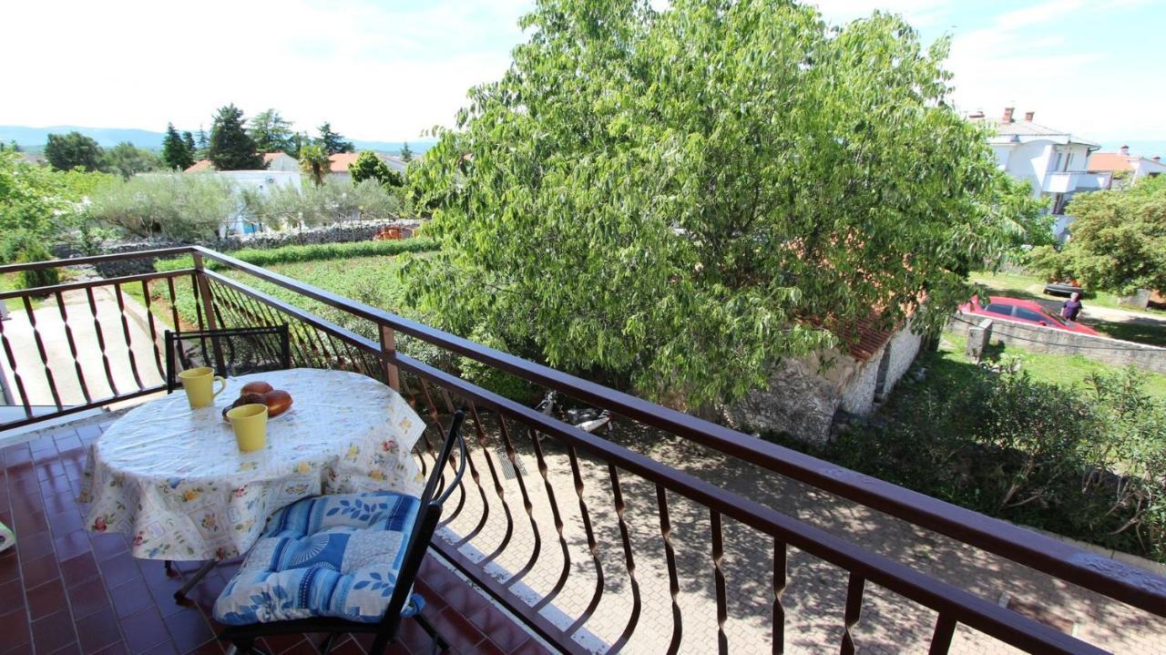 Apartments And Rooms Jelka Malinska Extérieur photo